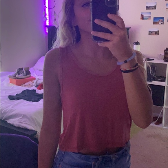 Aerie coral tank - Picture 1 of 3